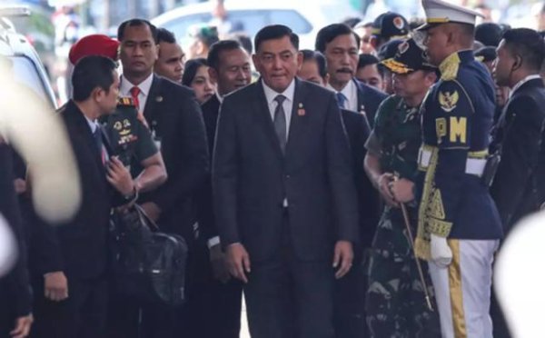 汇丰配资 刚找特朗普开完小会，印尼立马转向中国，要借解放军杀器赌把大的